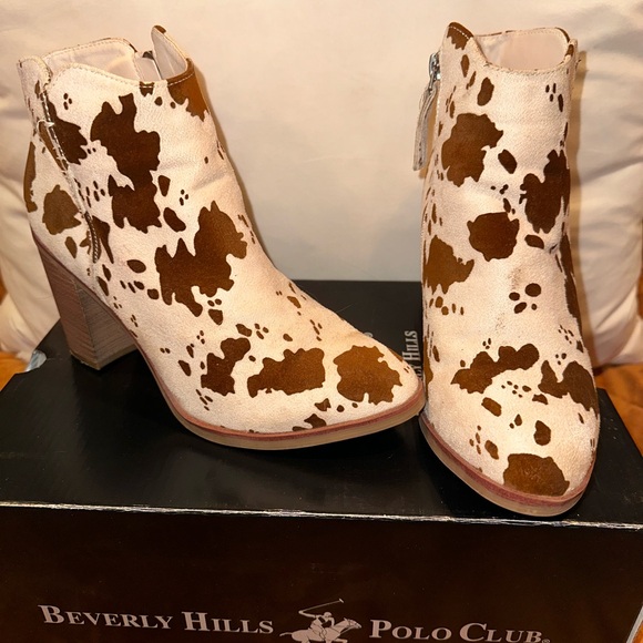 Beverly Hills Polo Club Shoes - Beverly Hills Polo Club Women's Brown and Cream Ankle Boots
